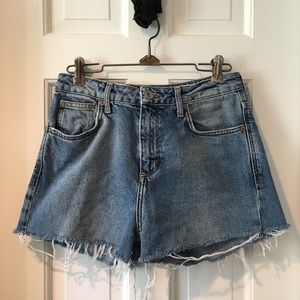 High rise cutoff denim mom shorts